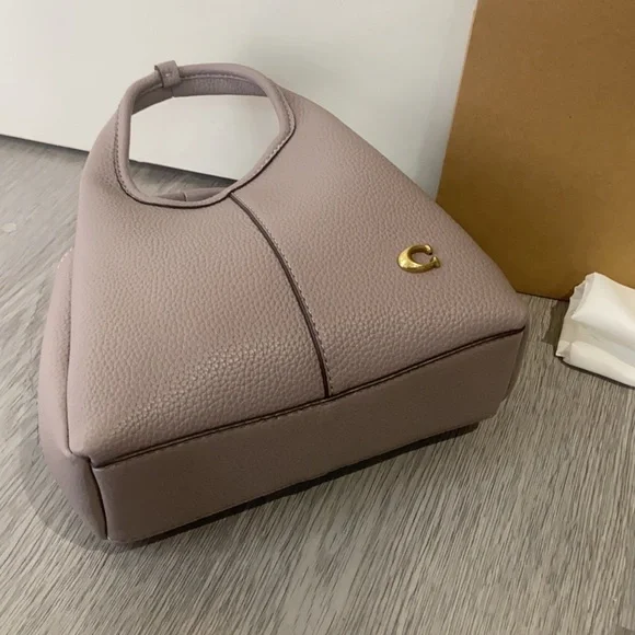 Coach Lana Bucket Bag Leather Shoulder Crossbody - Picture 1 of 9